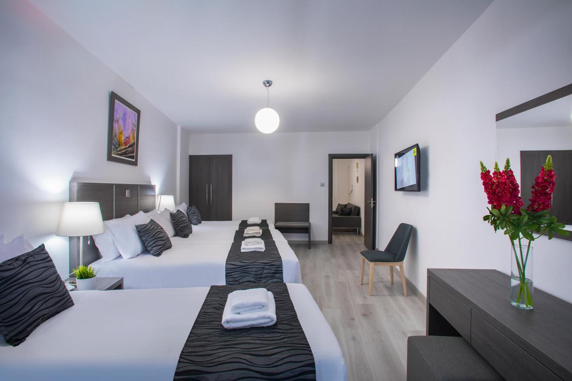 Blazer Residence Larnaca Ngoại thất bức ảnh