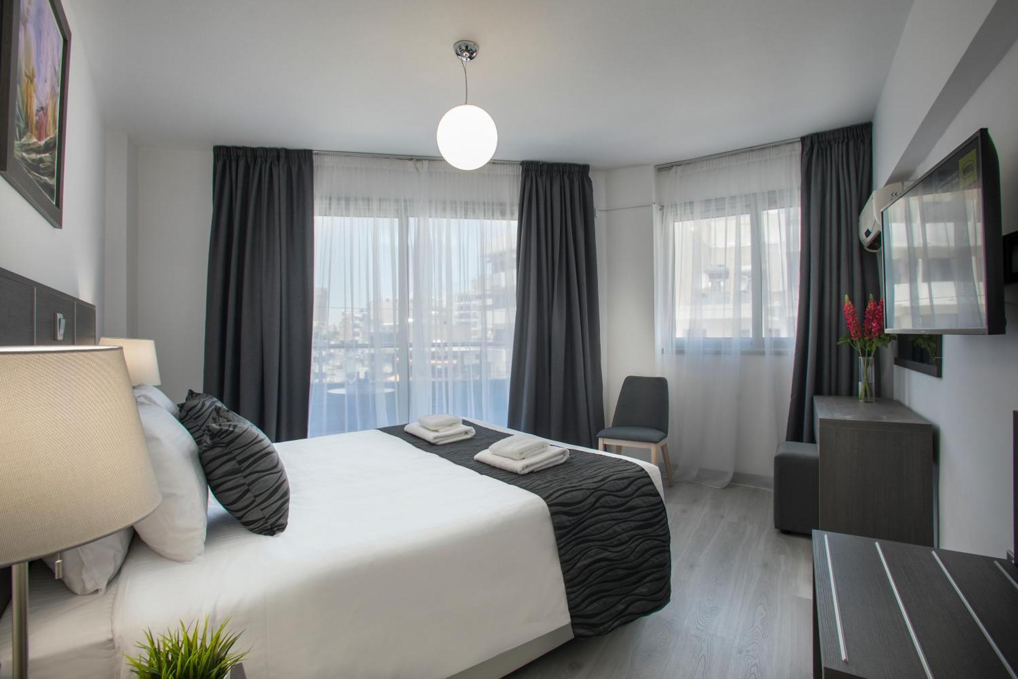 Blazer Residence Larnaca Ngoại thất bức ảnh