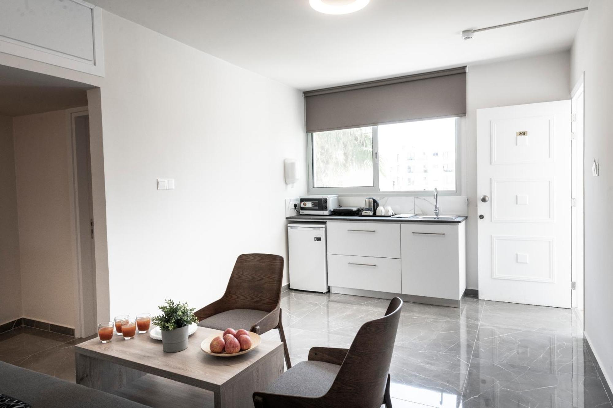 Blazer Residence Larnaca Ngoại thất bức ảnh