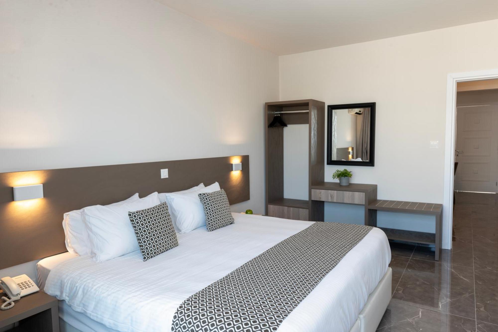Blazer Residence Larnaca Ngoại thất bức ảnh